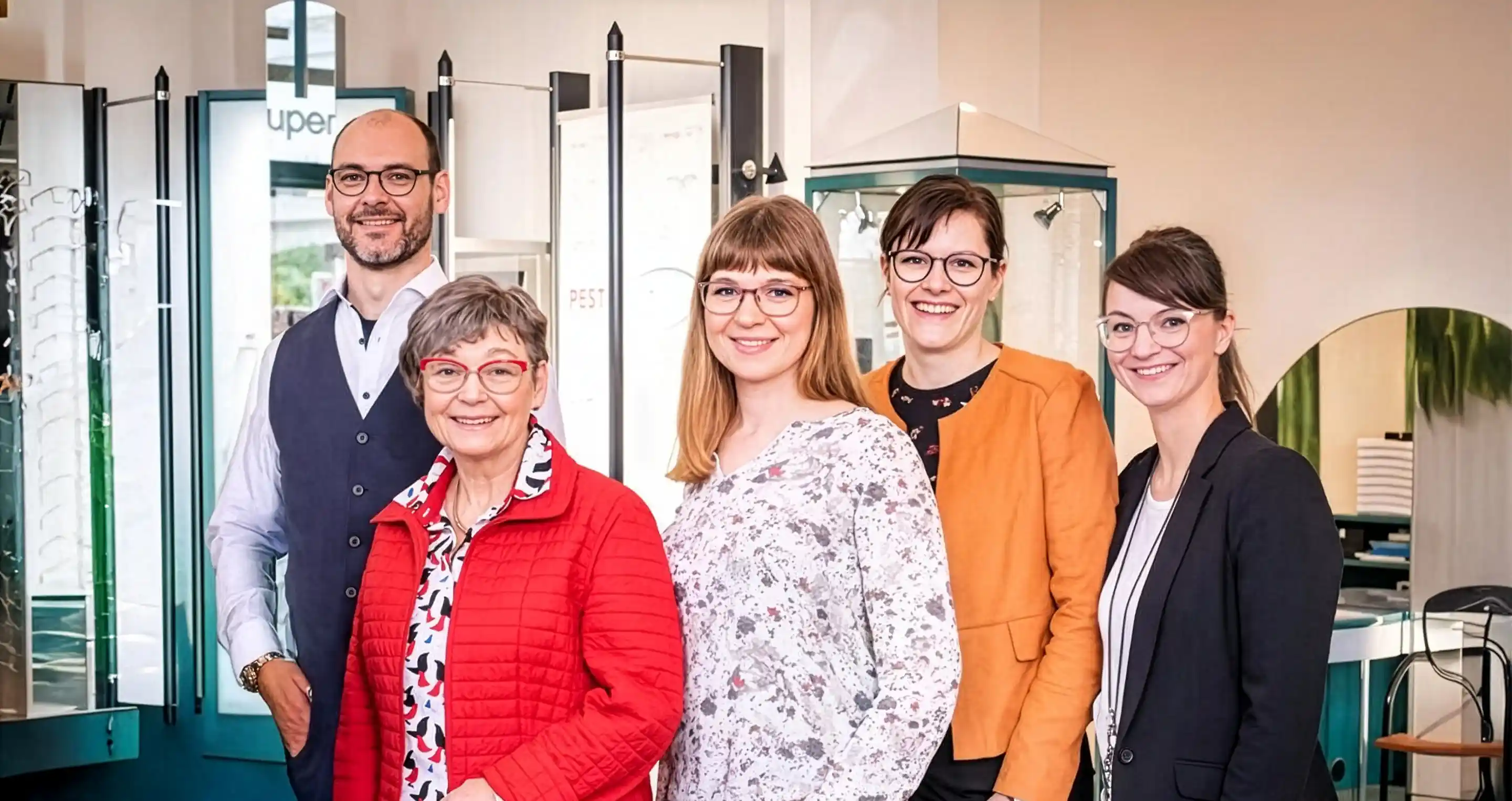 Team Pestel Optik